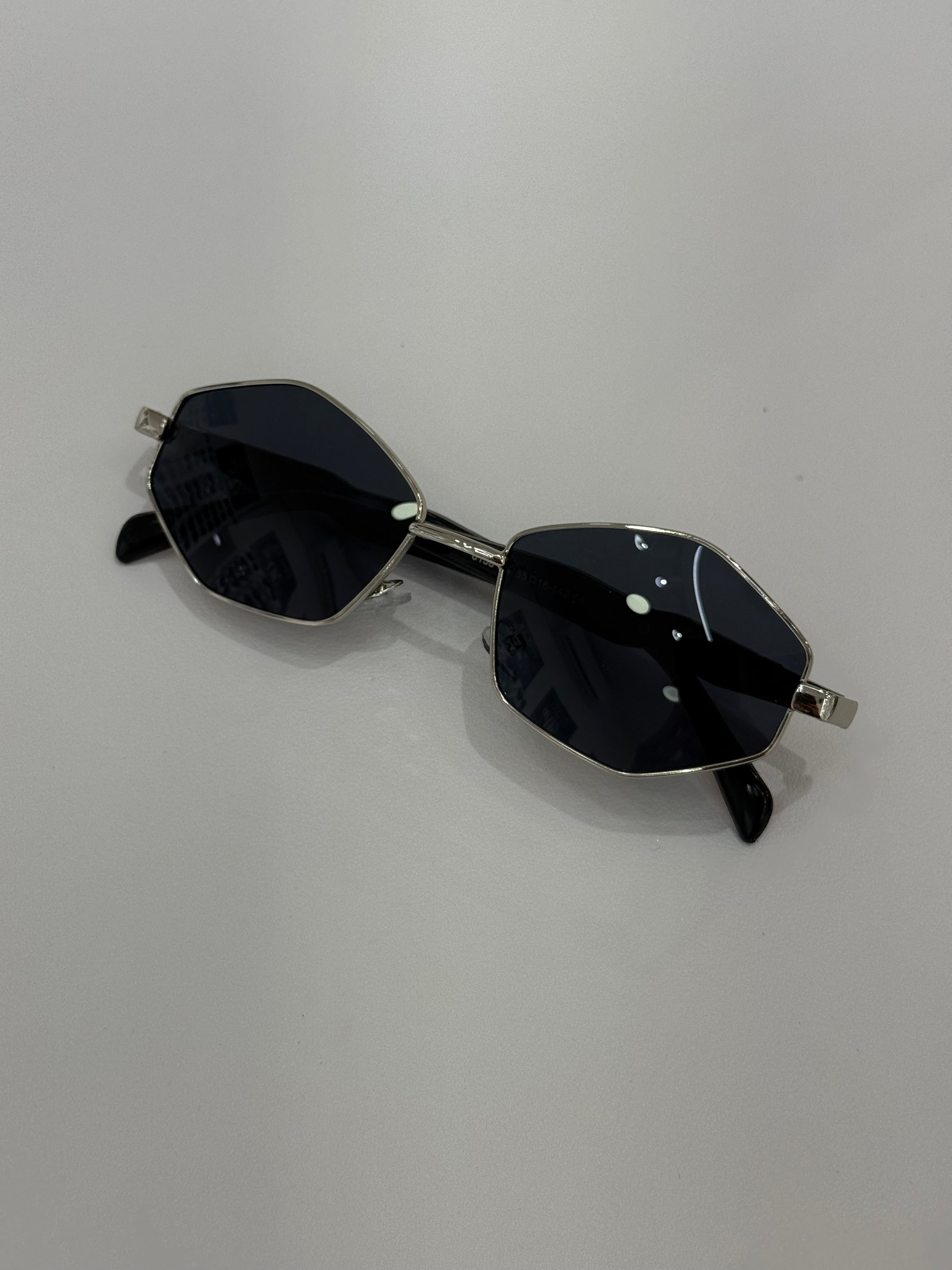 Axis silver