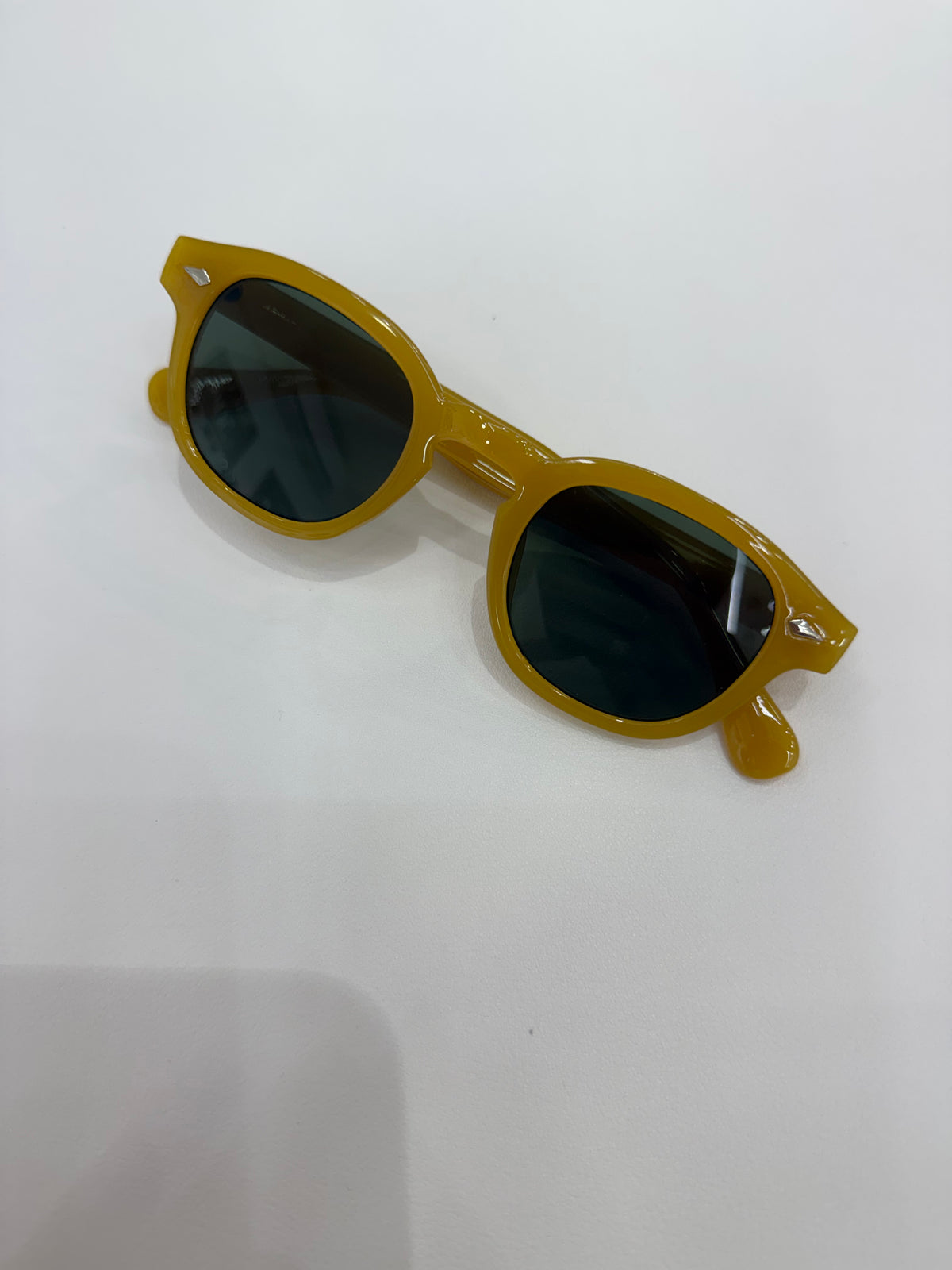 Moscot giallo