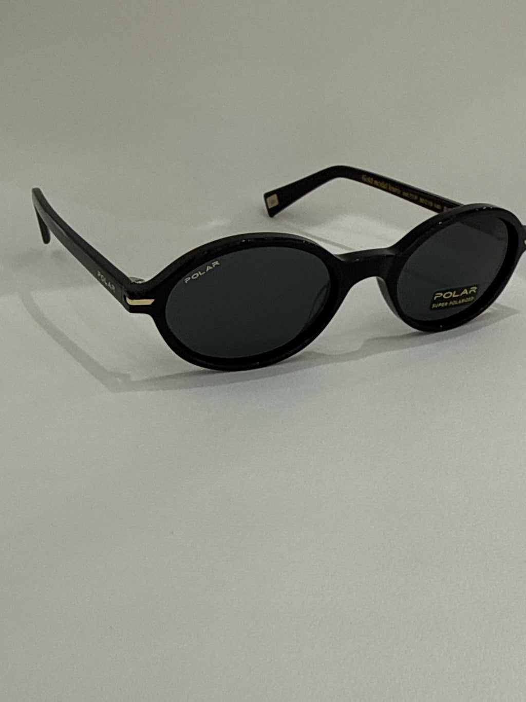 Polar ovale nero