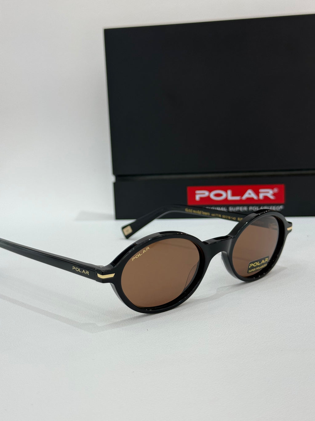Polar ovale nero marrone