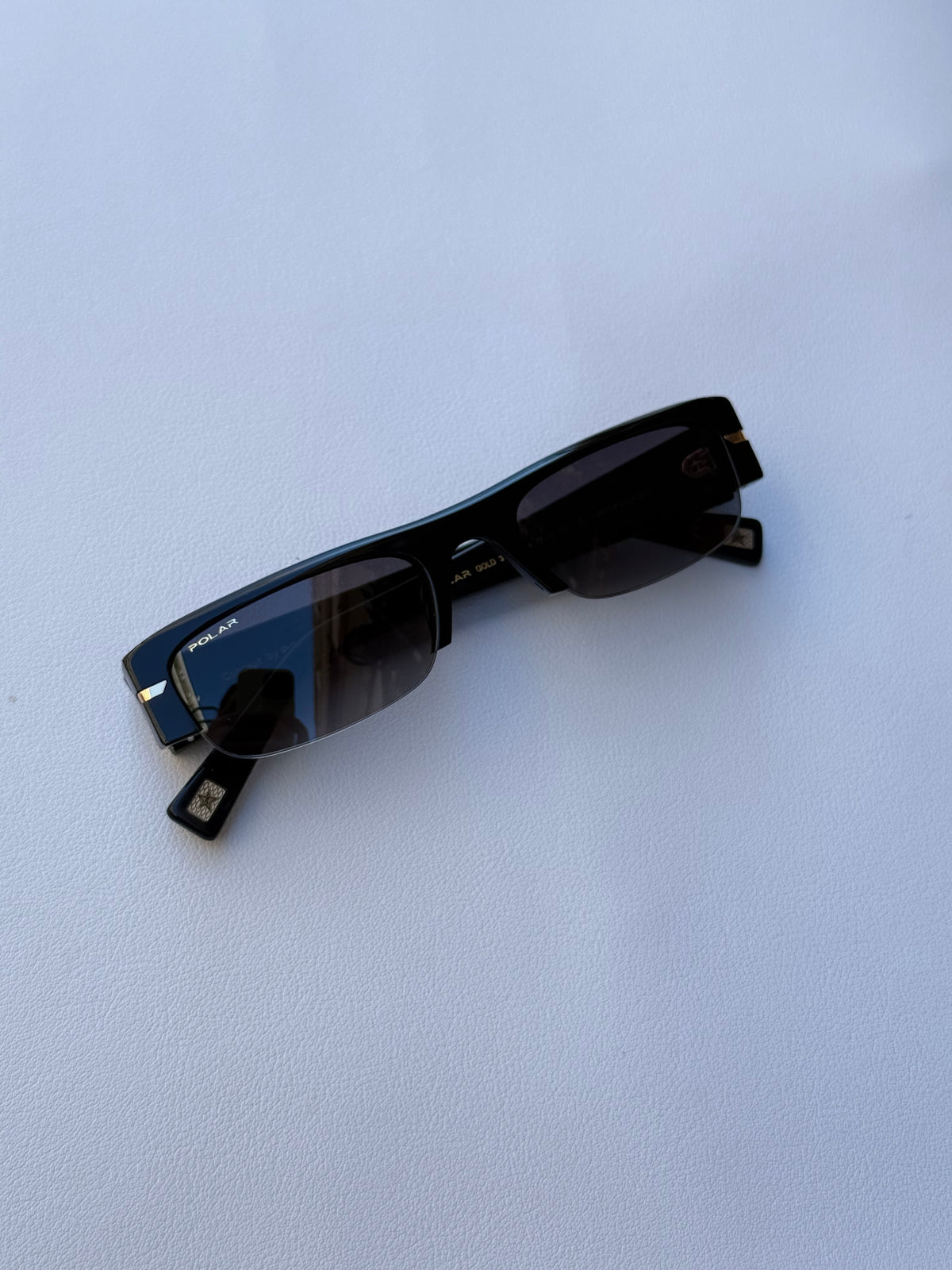 Polar tagliato nero